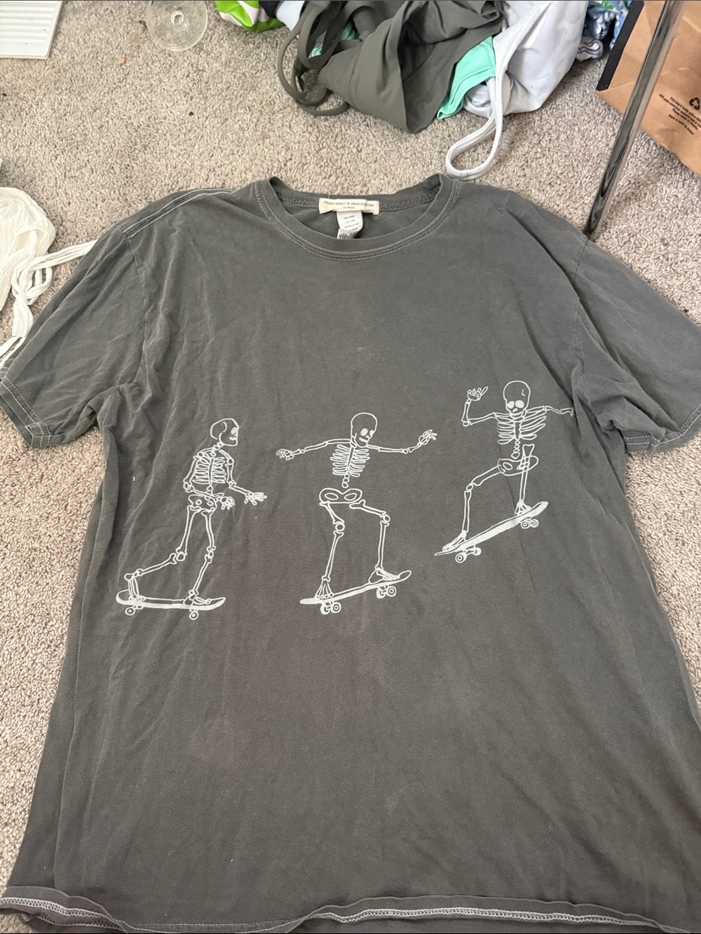 Graphic Skeleton Skateboard Crewneck T-Shirt - Gray